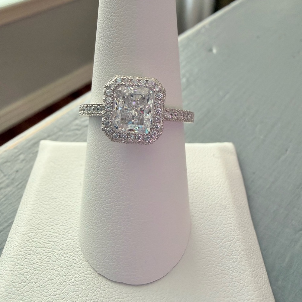 Judith Ripka Radiant Cut Halo 925 Sterling Silver Ring Size 8 NEW